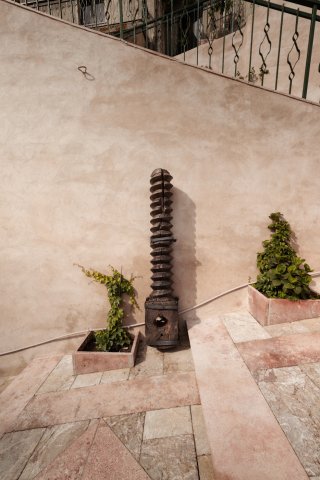 Torchio di frantoio in legno del XIX secolo.
