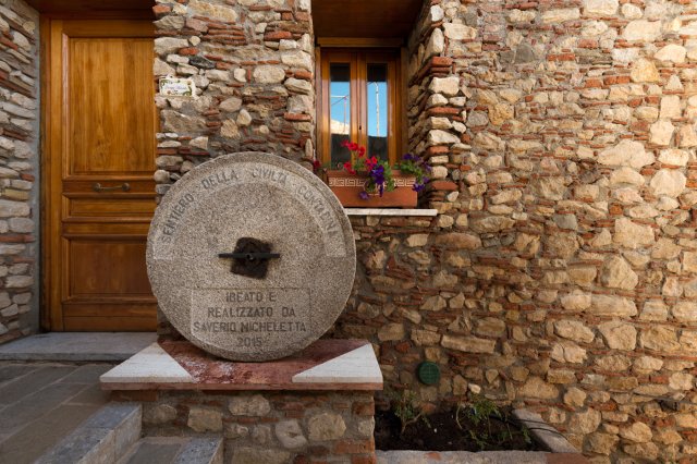 Macina di frantoio.